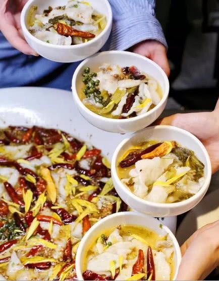 重庆外卖酸菜鱼爆料视频,揭秘网红美食背后的真相  第3张