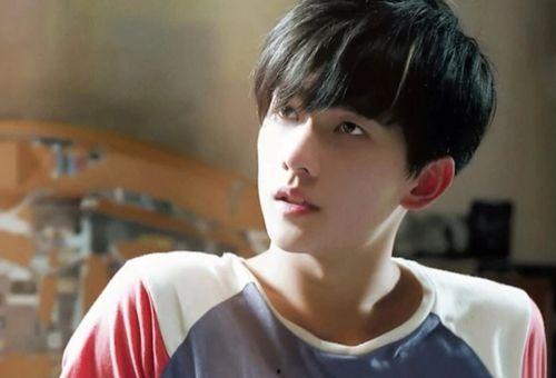 小薇爆料杨洋视频在线观看,杨洋神秘视频在线首曝，精彩瞬间等你揭晓  第2张